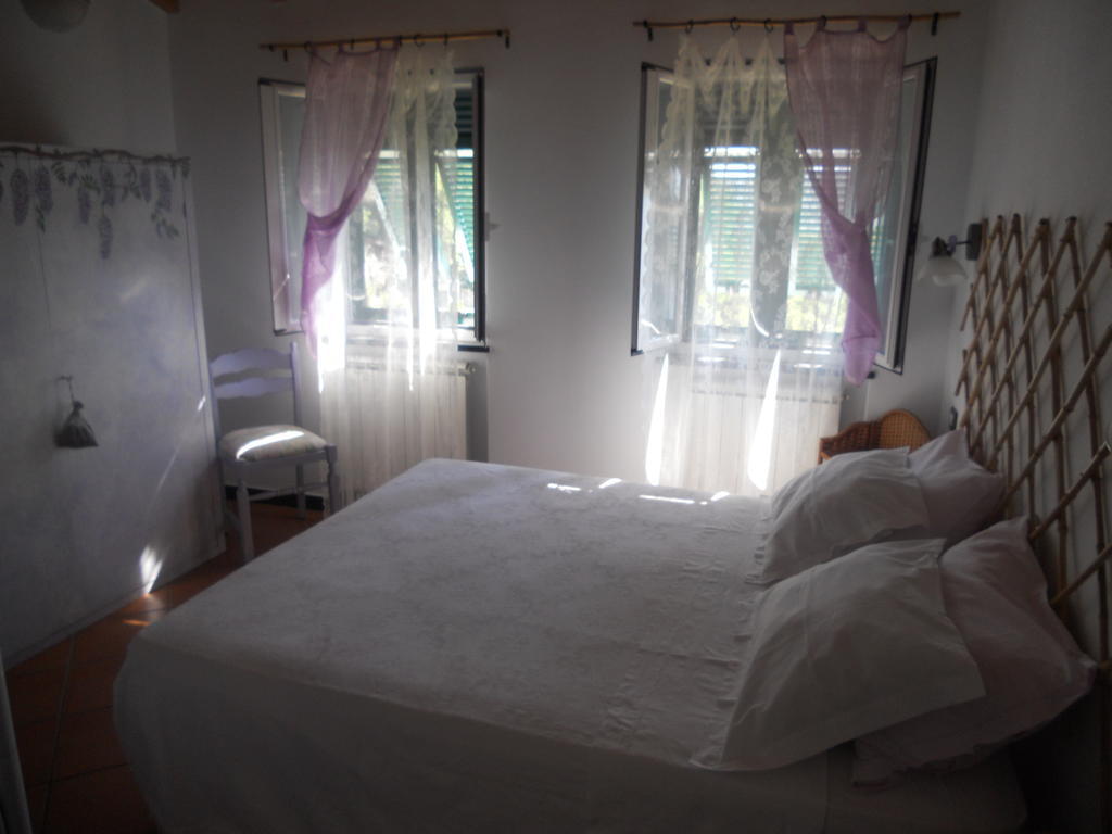 B&B I Glicini Vescina Pokoj fotografie